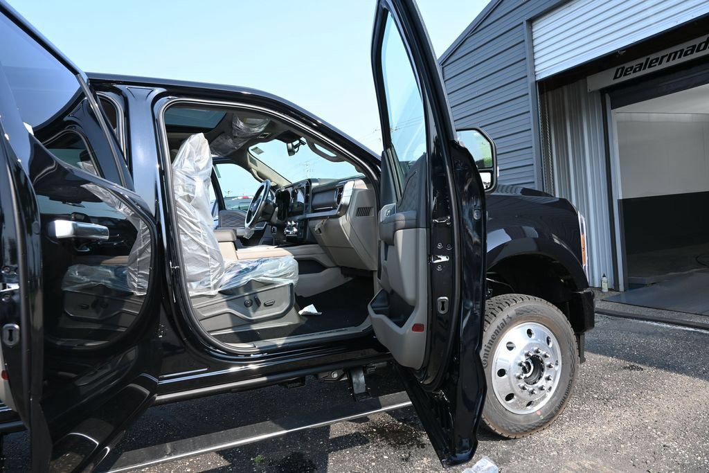 New 2026 Ford F450 Platinum w/ Platinum Plus Package AWD/4WD image 71