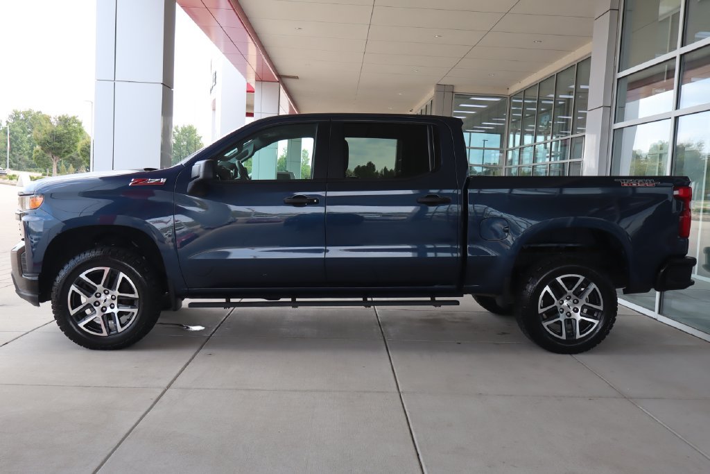 Used 2019 Chevrolet Silverado 1500 Custom Trail Boss w/ Custom Convenience Package AWD/4WD image 4