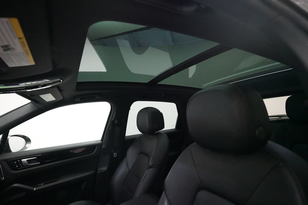 Used 2020 Porsche Cayenne S AWD/4WD image 15