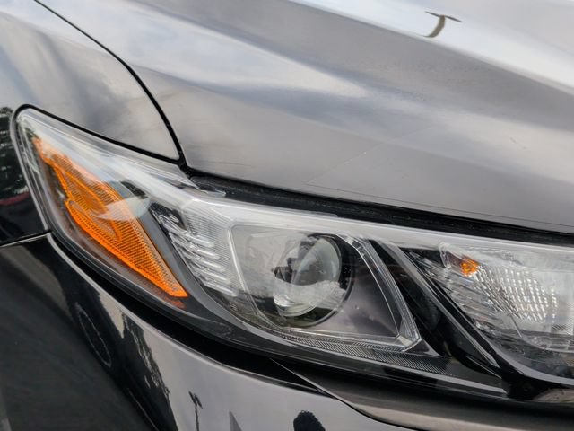 Used 2023 Toyota Camry SE FWD image 11