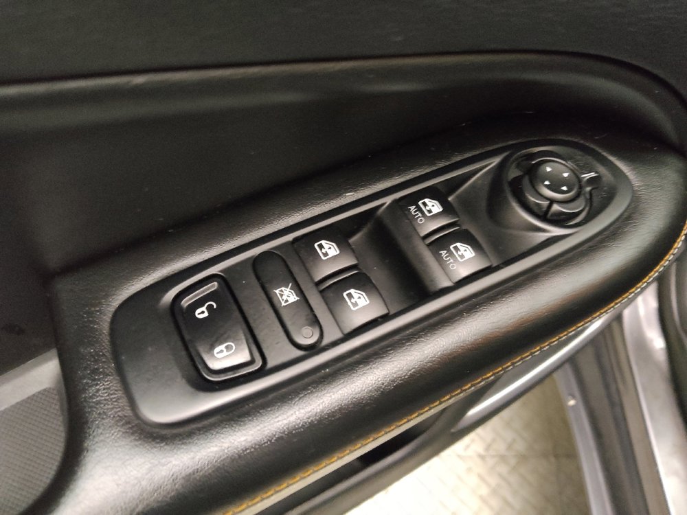 Used 2019 Jeep Compass Latitude image 27