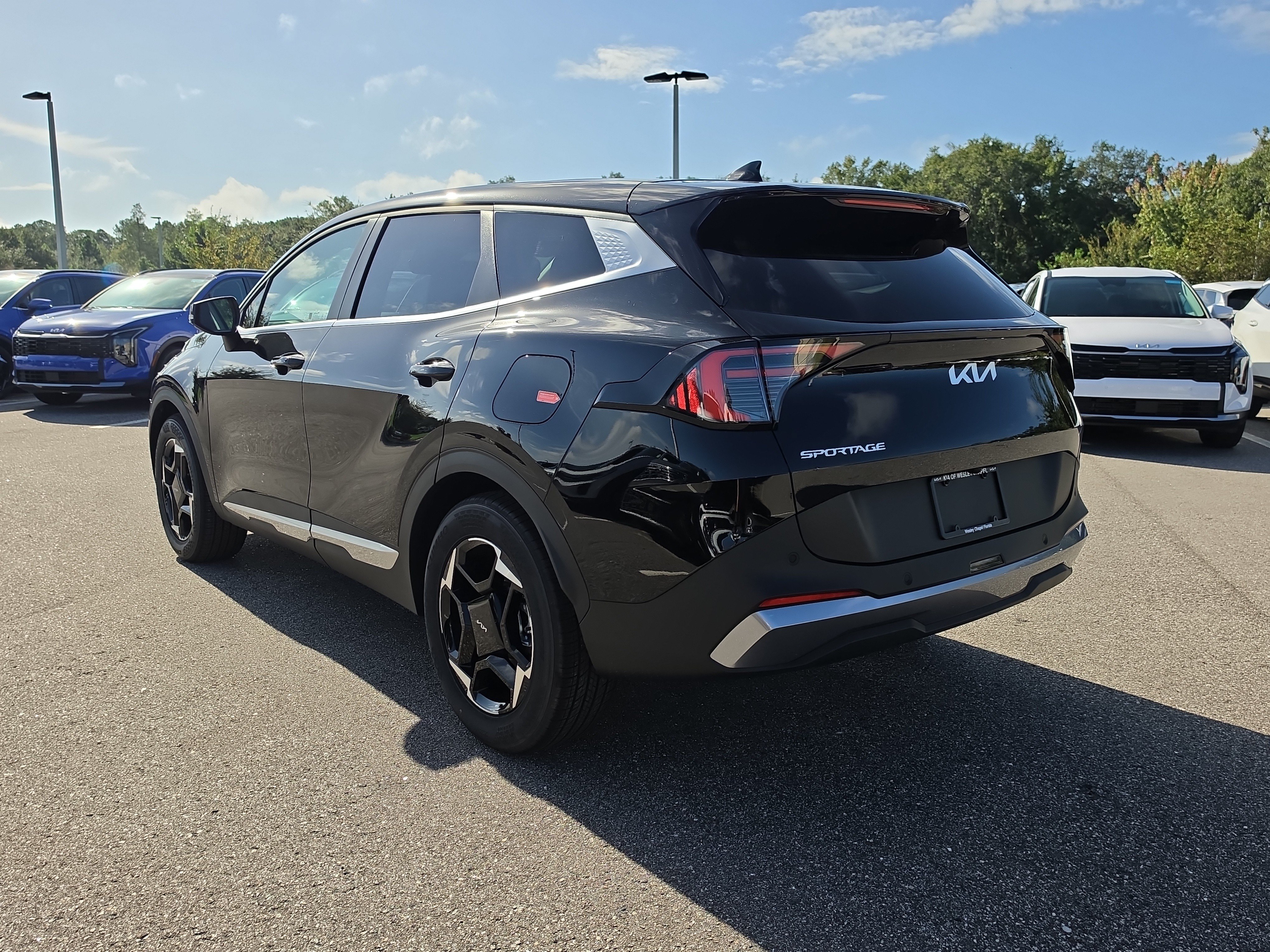 New 2027 Kia Sportage EX FWD image 6