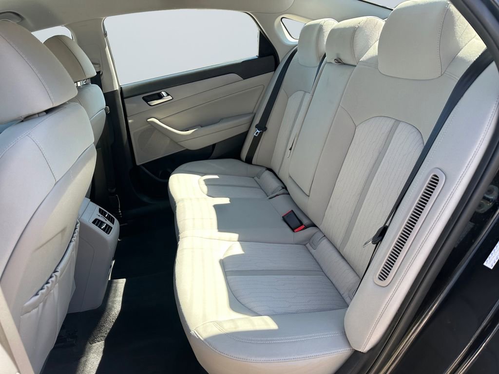 Used 2019 Hyundai Sonata Plug-In Hybrid image 13