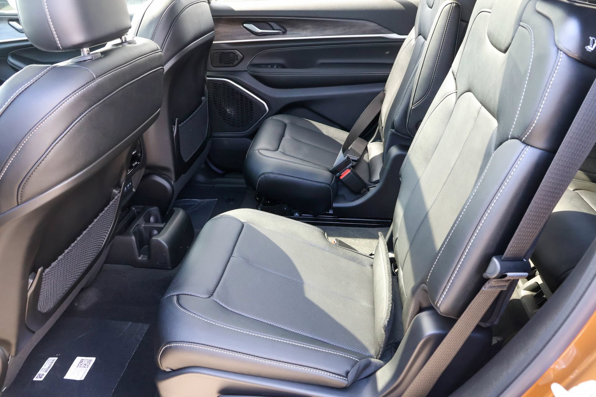 New 2026 Jeep Grand Cherokee L Limited AWD/4WD image 16