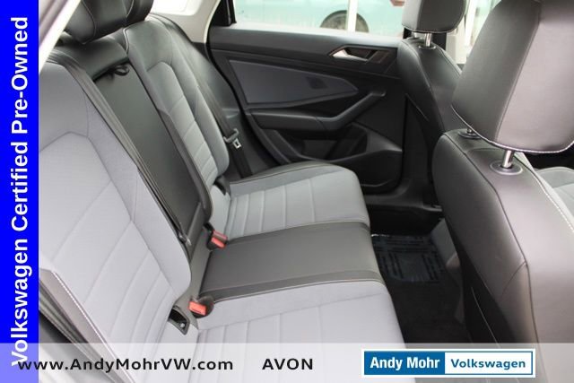 Used 2025 Volkswagen Jetta SE image 21