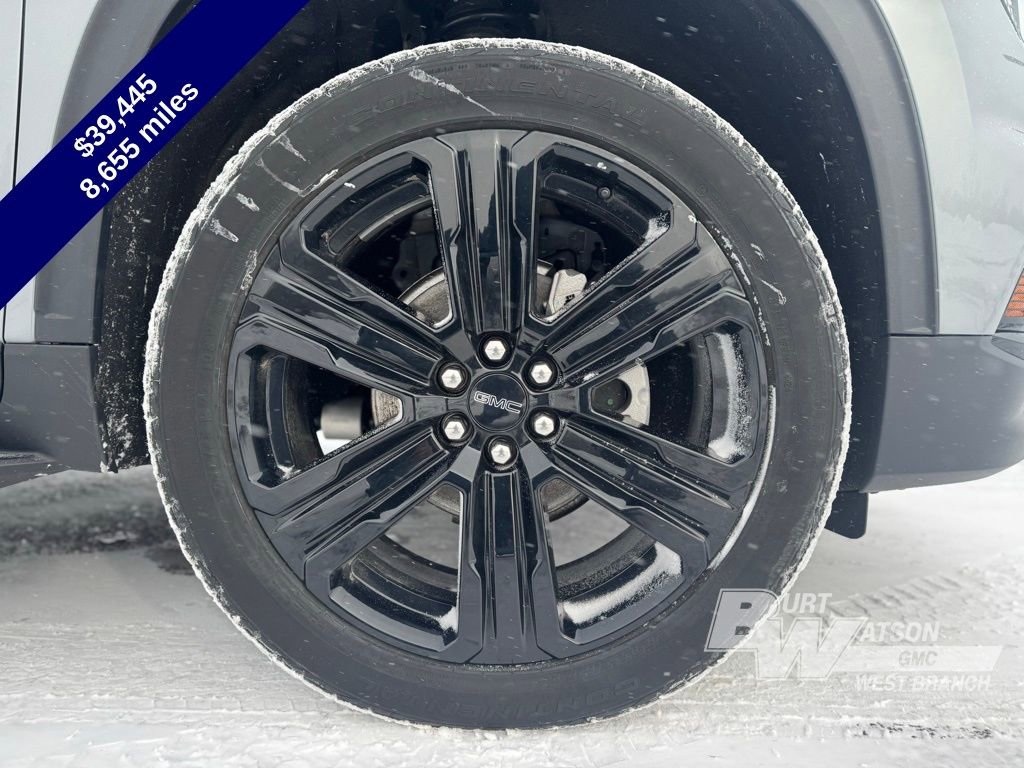 Used 2025 GMC Acadia Elevation w/ Black Edition image 11