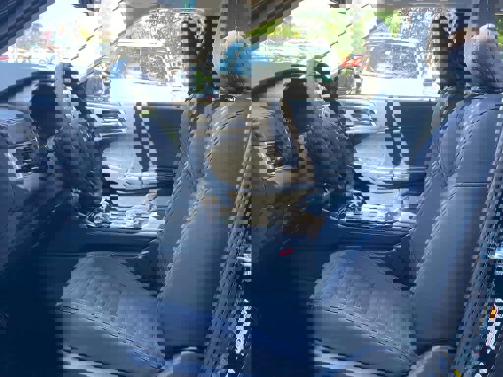 New 2025 Mitsubishi Outlander SE image 8