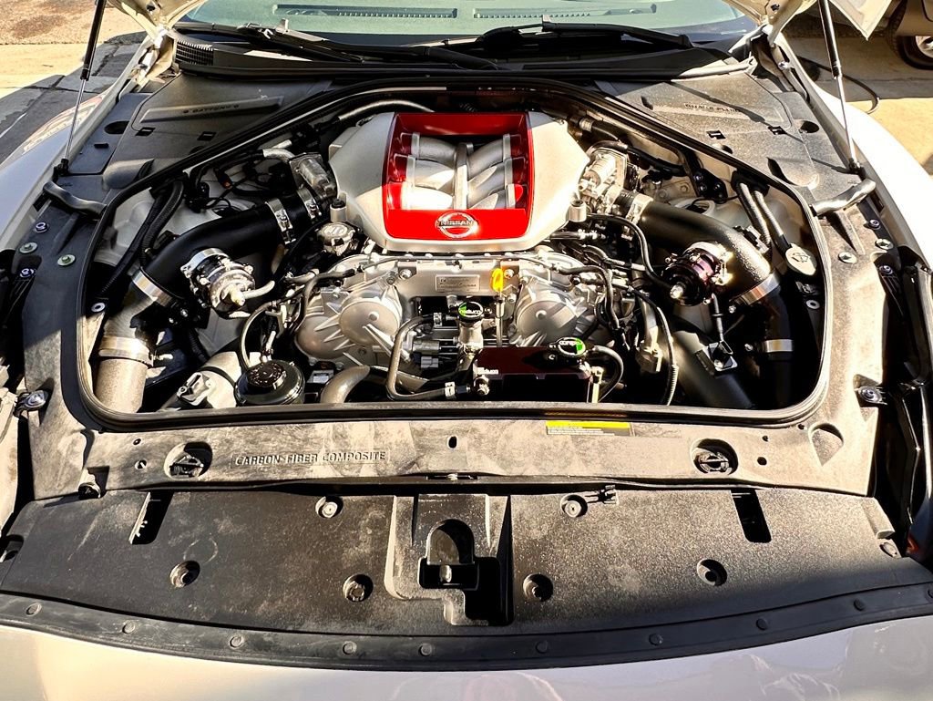 Used 2015 Nissan GT-R Premium AWD/4WD image 9