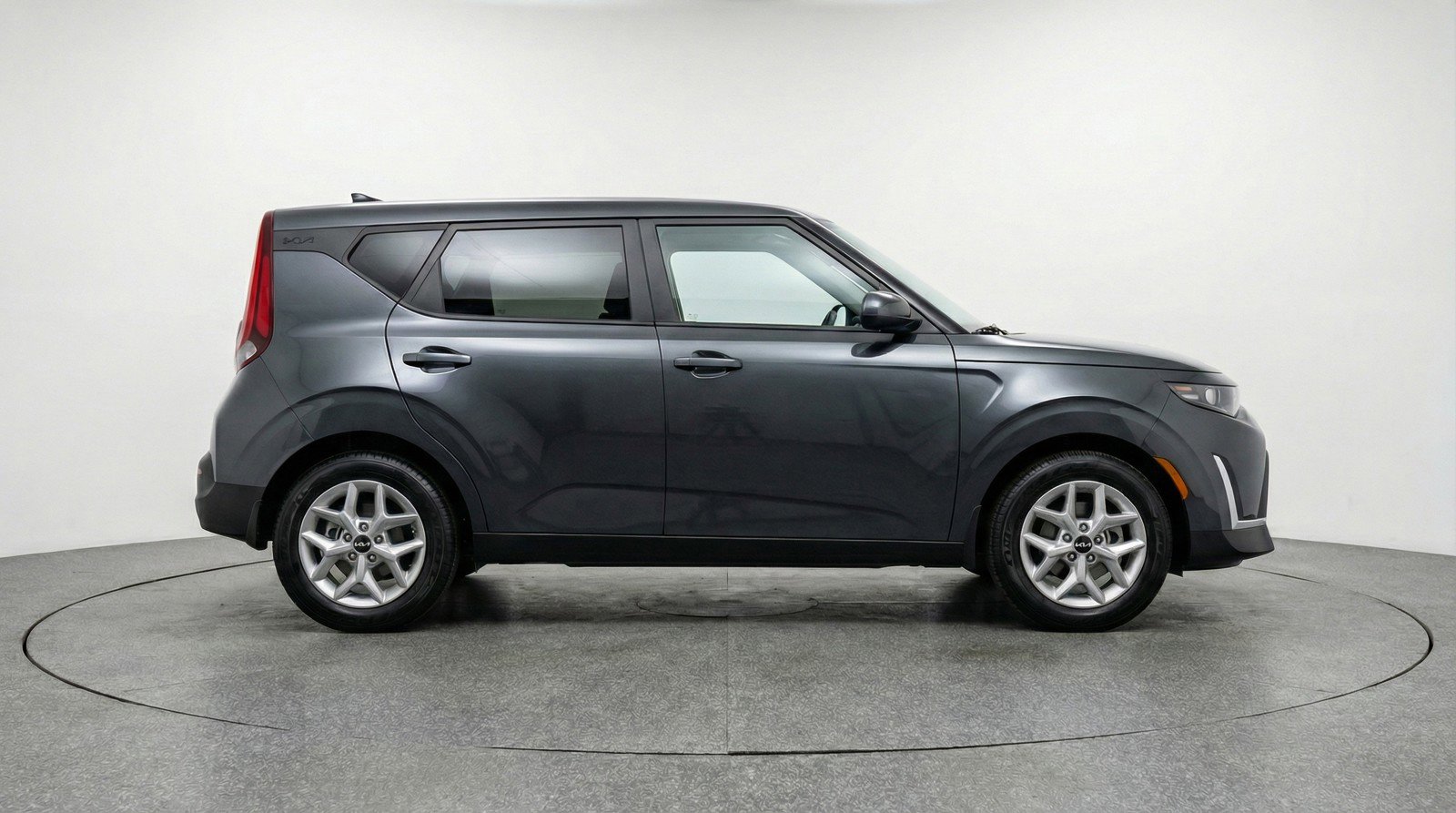 Used 2025 Kia Soul LX w/ LX Technology Package image 9