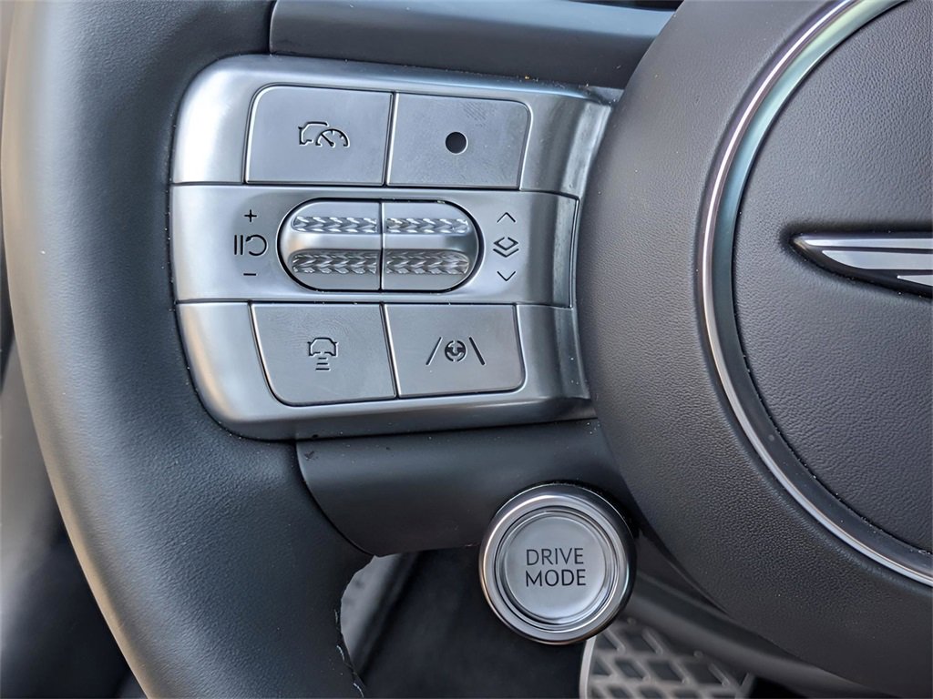 Used 2023 Genesis GV60 Performance image 17