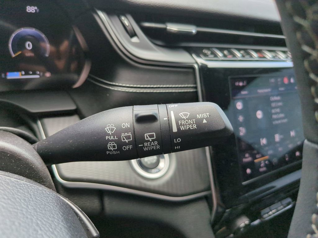 Used 2023 Jeep Grand Cherokee Altitude AWD/4WD image 31