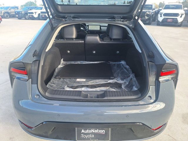 Used 2025 Toyota Prius XLE image 17
