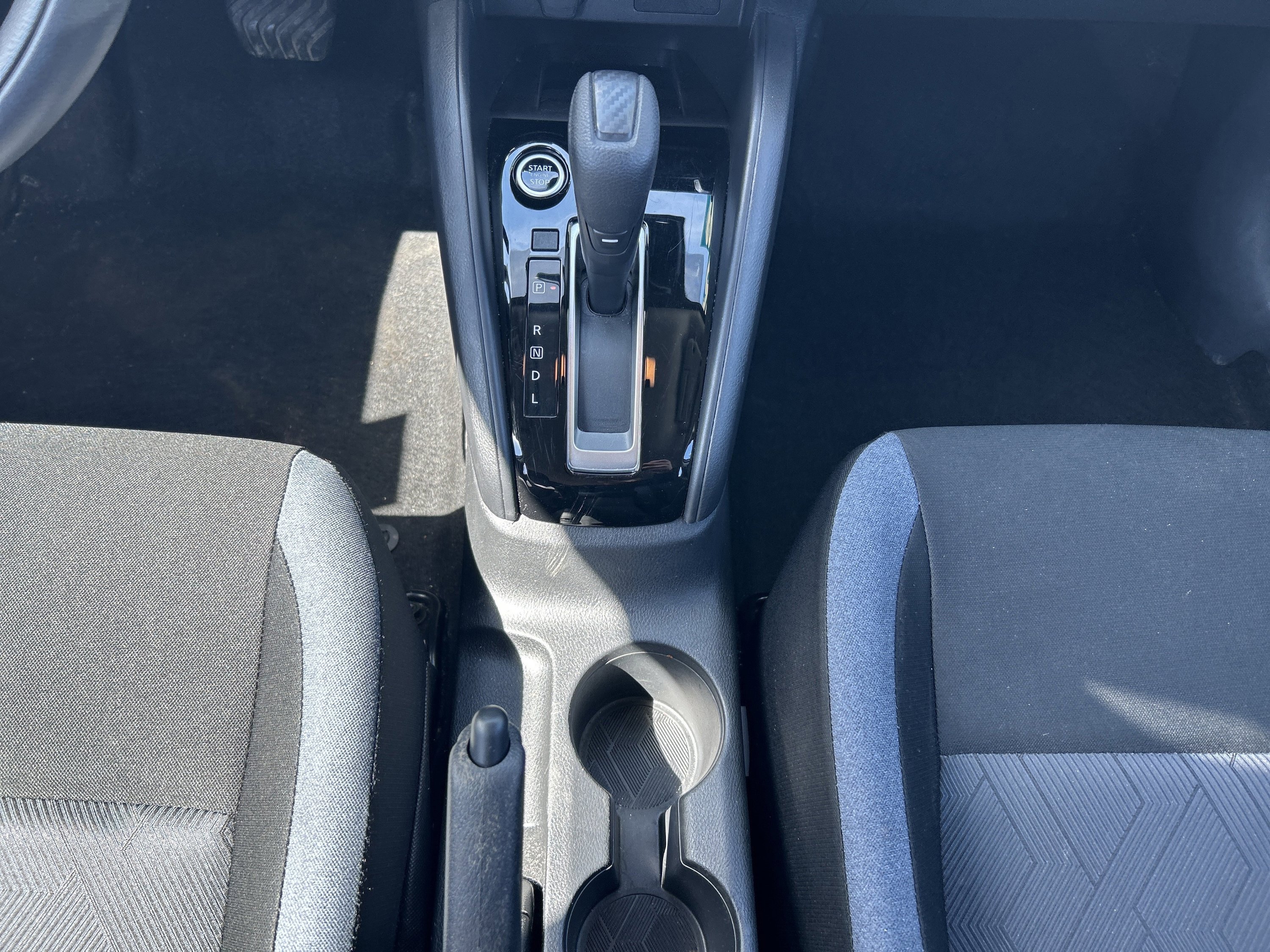 Used 2025 Nissan Versa SV FWD image 21