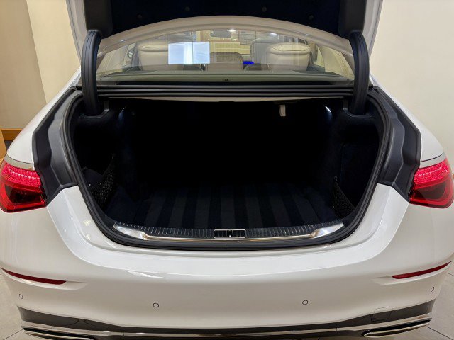 New 2026 Mercedes-Benz S 580 4MATIC Sedan image 29