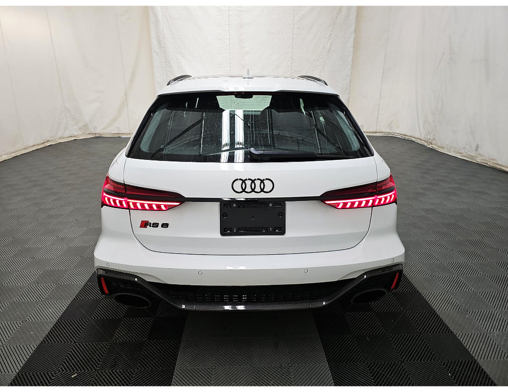 Used 2022 Audi RS 6 AWD/4WD image 5