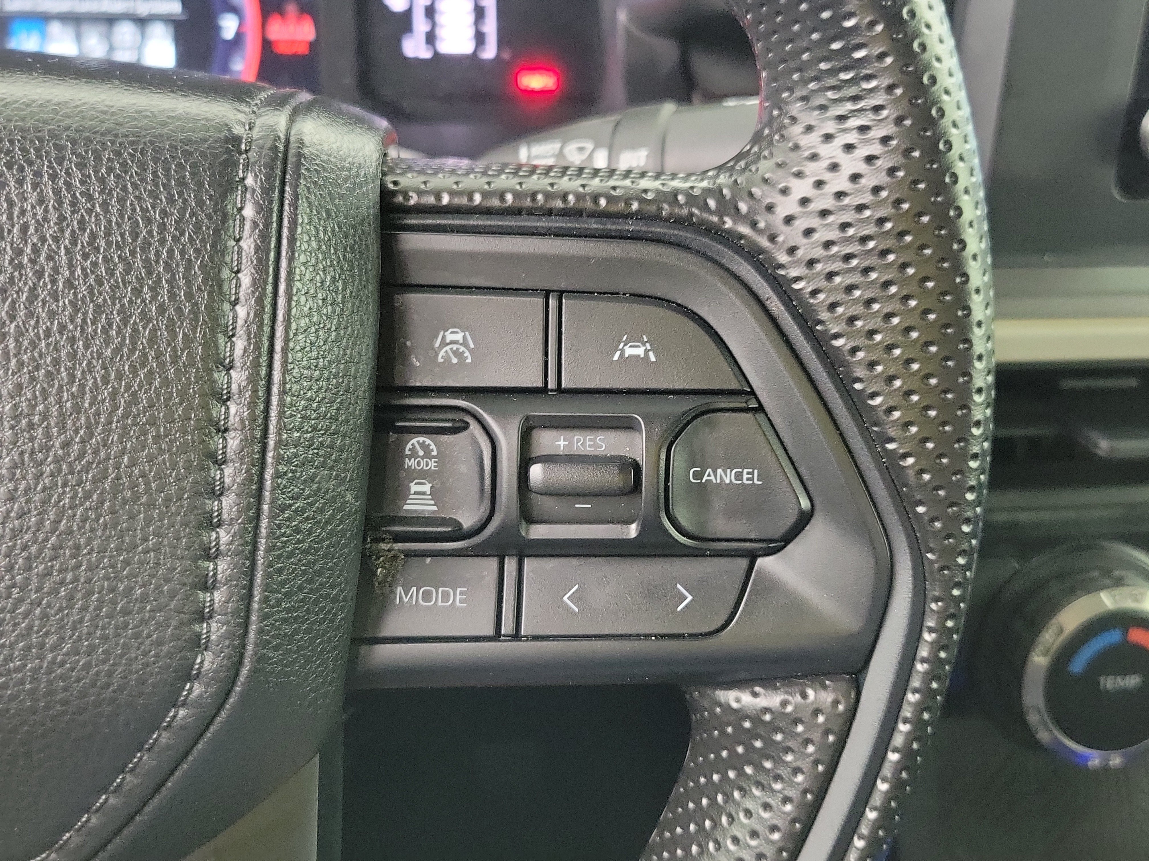 Certified 2025 Toyota Tacoma SR5 AWD/4WD image 24