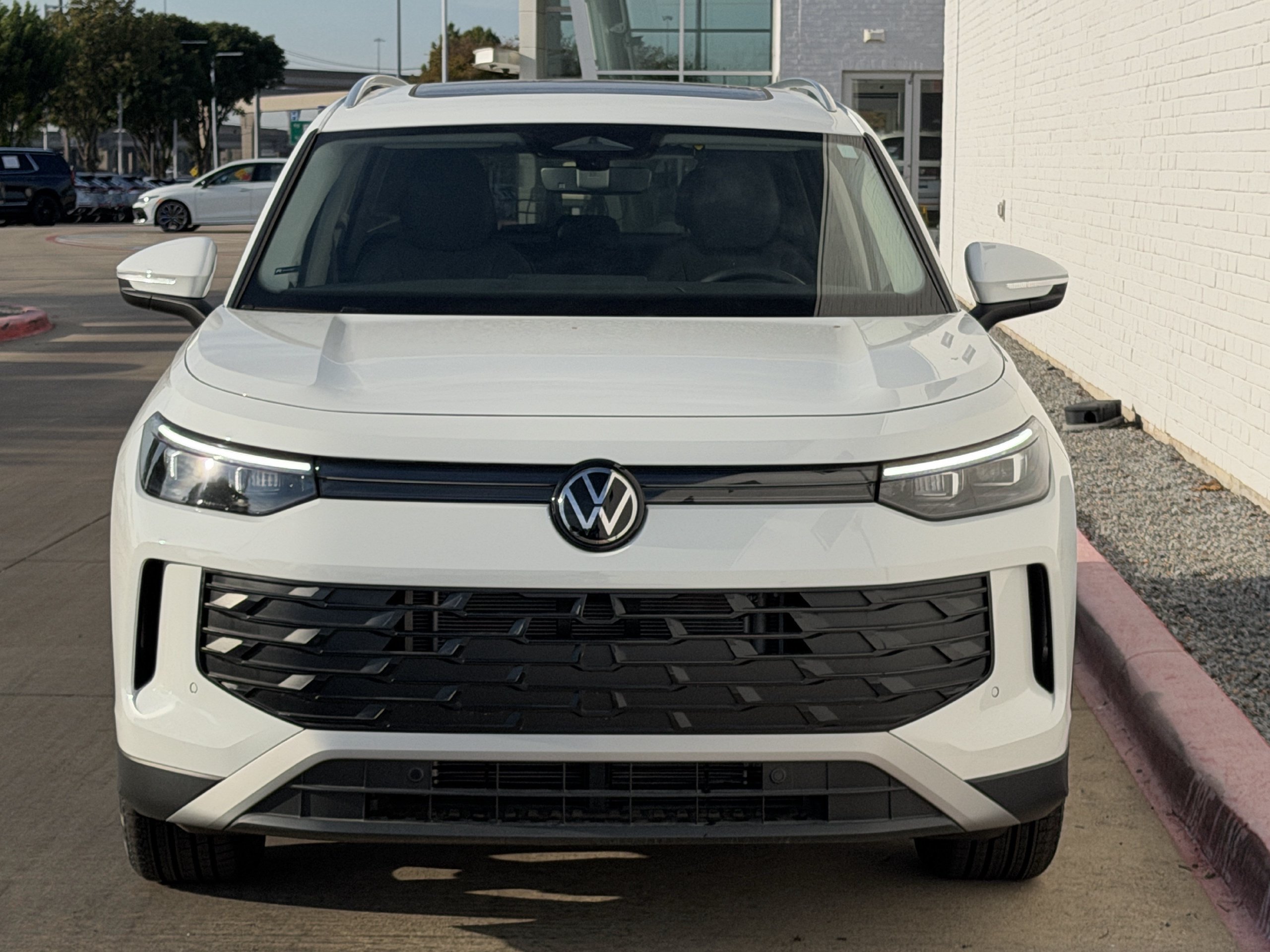 New 2026 Volkswagen Tiguan SE FWD image 3
