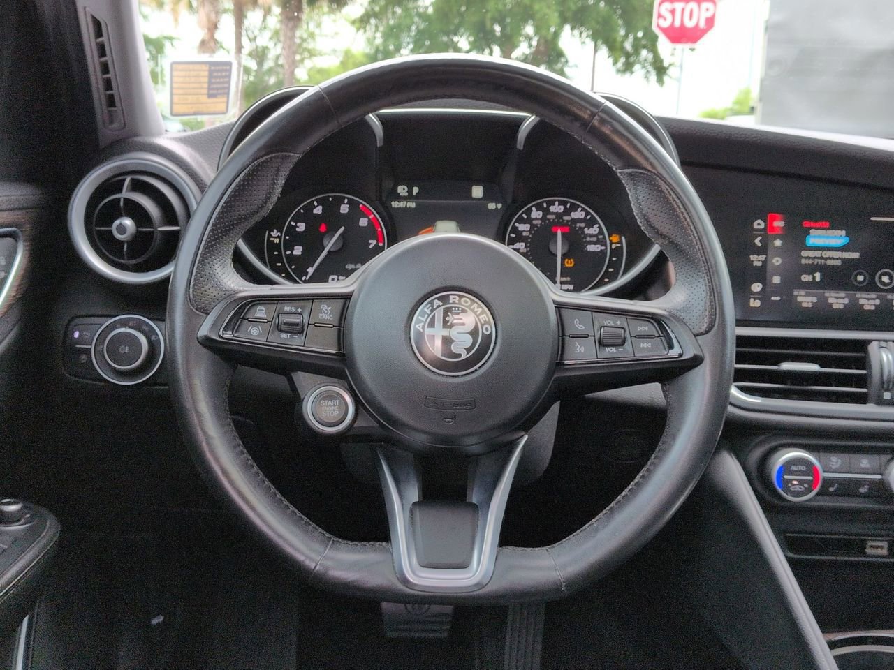 Used 2021 Alfa Romeo Giulia Ti w/ Nero Edizione image 11