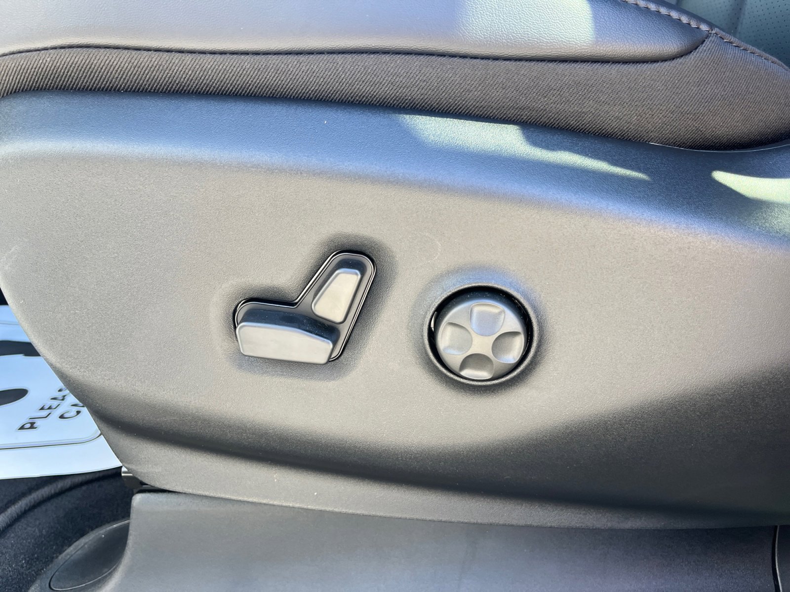 New 2026 Chrysler Pacifica Select image 13