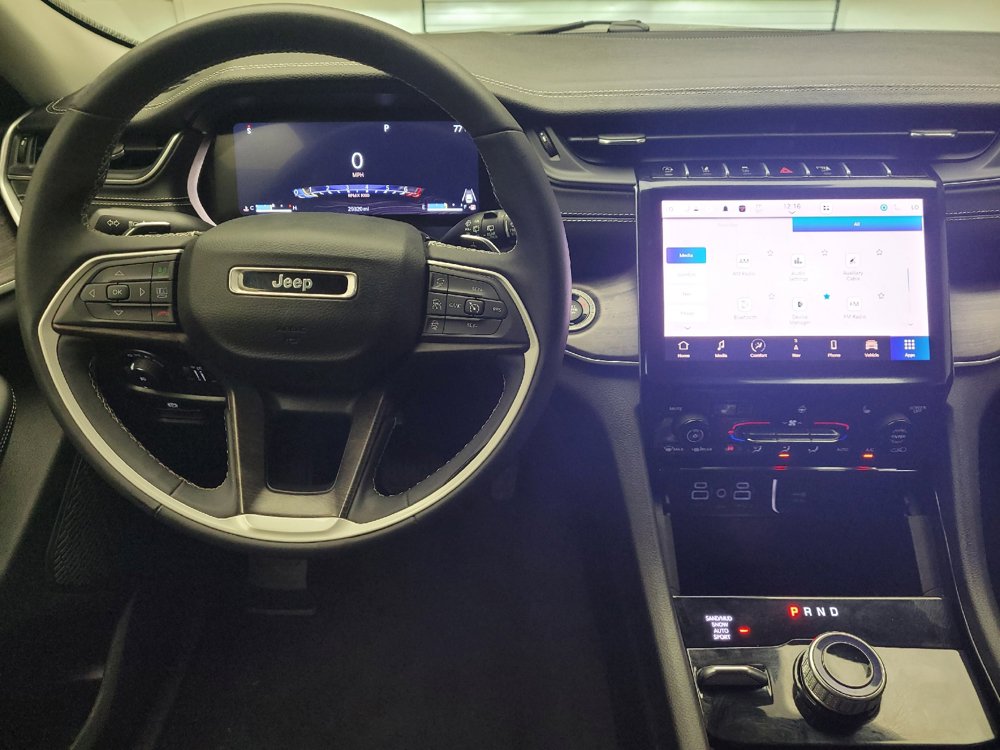Used 2023 Jeep Grand Cherokee L Limited AWD/4WD image 22