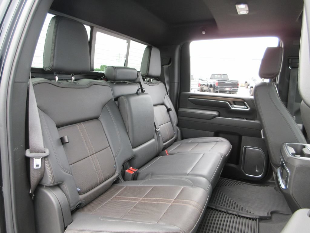 Used 2024 Chevrolet Silverado 2500 High Country w/ High Country Premium Package AWD/4WD image 25