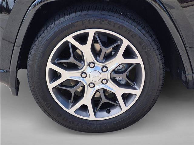 Used 2020 Jeep Grand Cherokee Overland AWD/4WD image 24