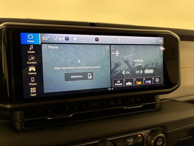 Used 2025 Jeep Wrangler Unlimited Sahara w/ Safety Group AWD/4WD image 26