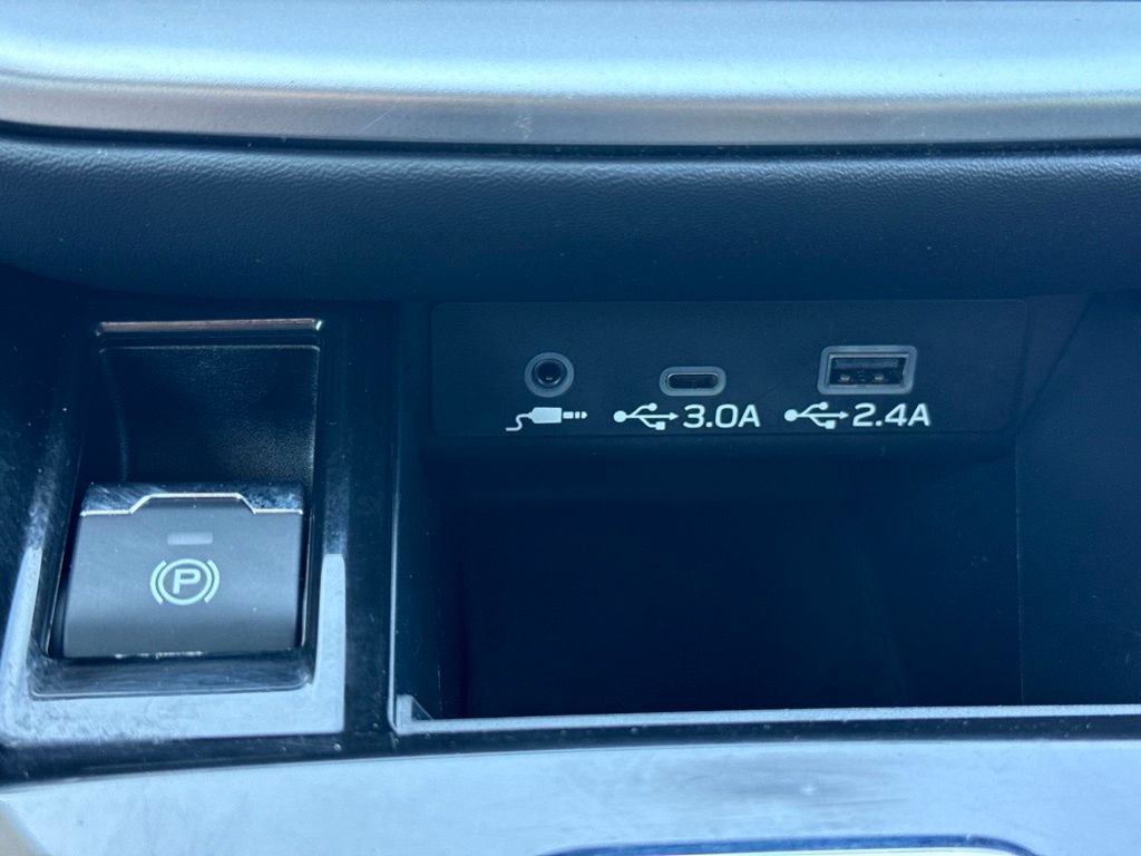 Used 2024 Subaru Legacy Limited AWD/4WD image 24