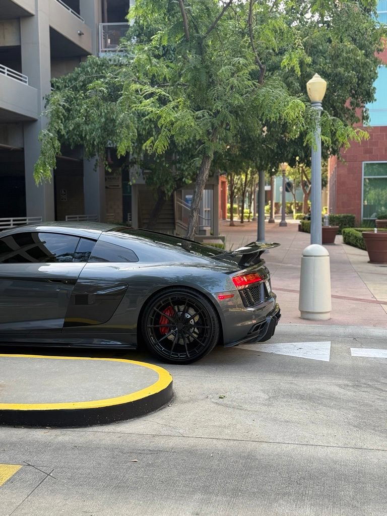 Used 2017 Audi R8 V10 AWD/4WD image 11