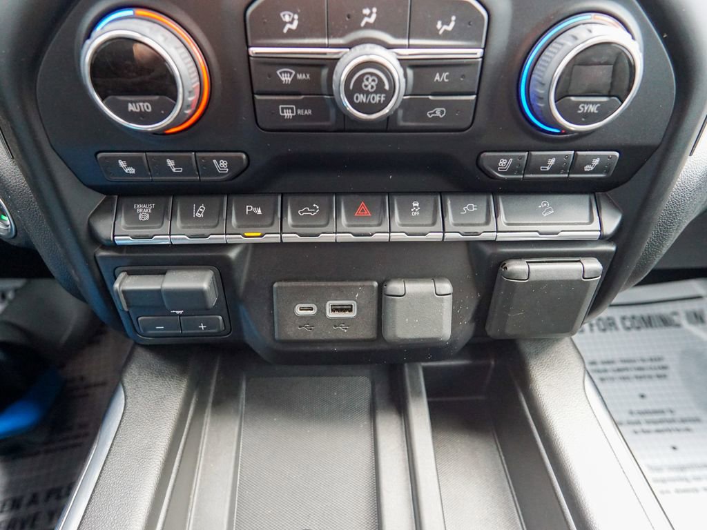 Used 2022 Chevrolet Silverado 2500 LTZ w/ LTZ Plus Package image 31