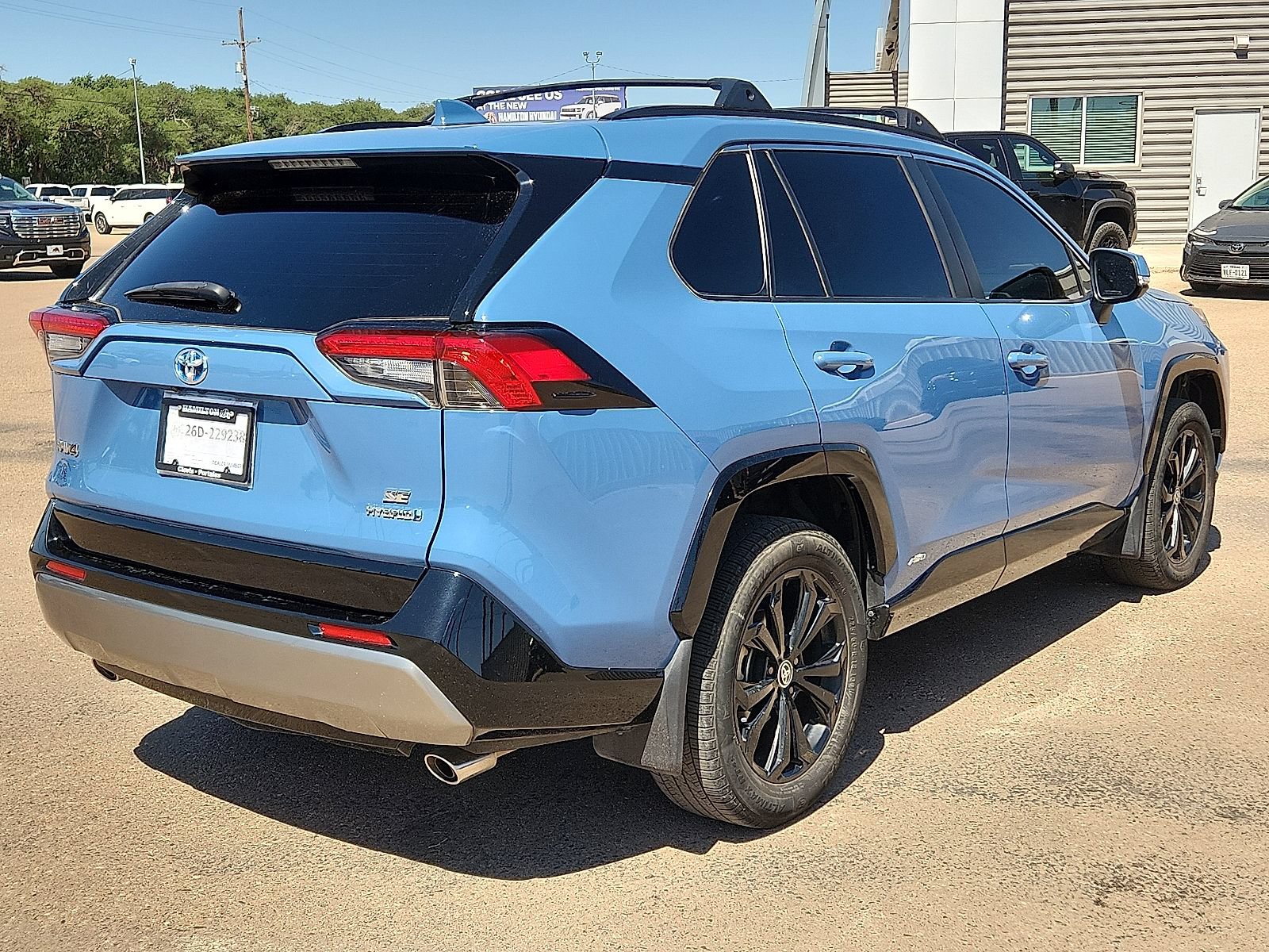 Used 2023 Toyota RAV4 SE AWD/4WD image 4