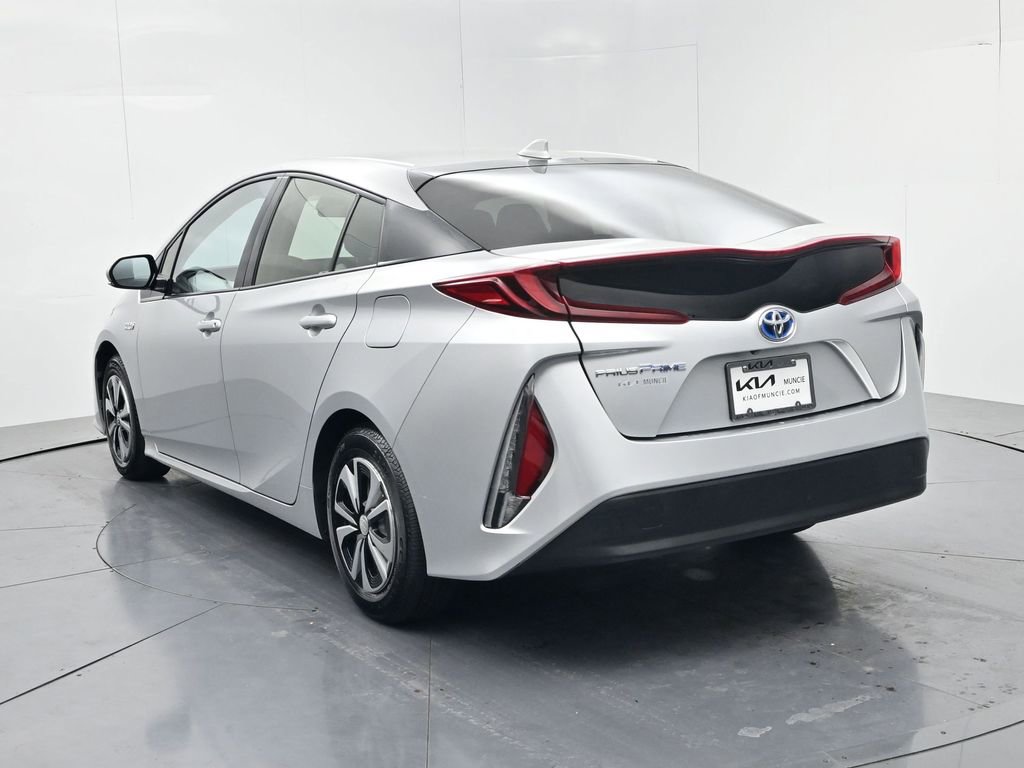 Used 2017 Toyota Prius Prime Plus w/ Carpet Mat Package FWD image 6