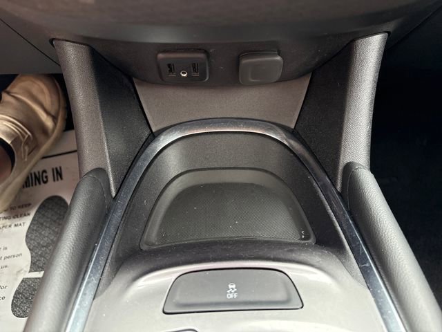Used 2017 Chevrolet Malibu LT FWD image 17
