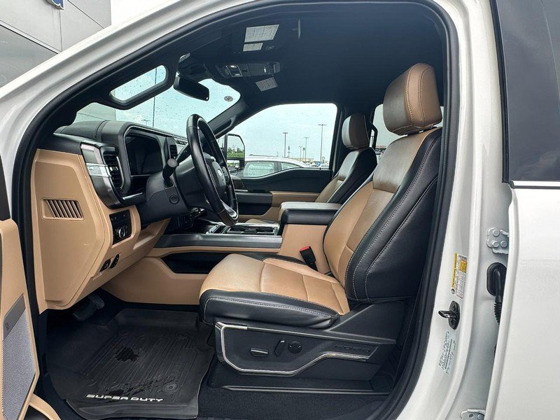 Used 2023 Ford F250 Lariat w/ Chrome Package image 8