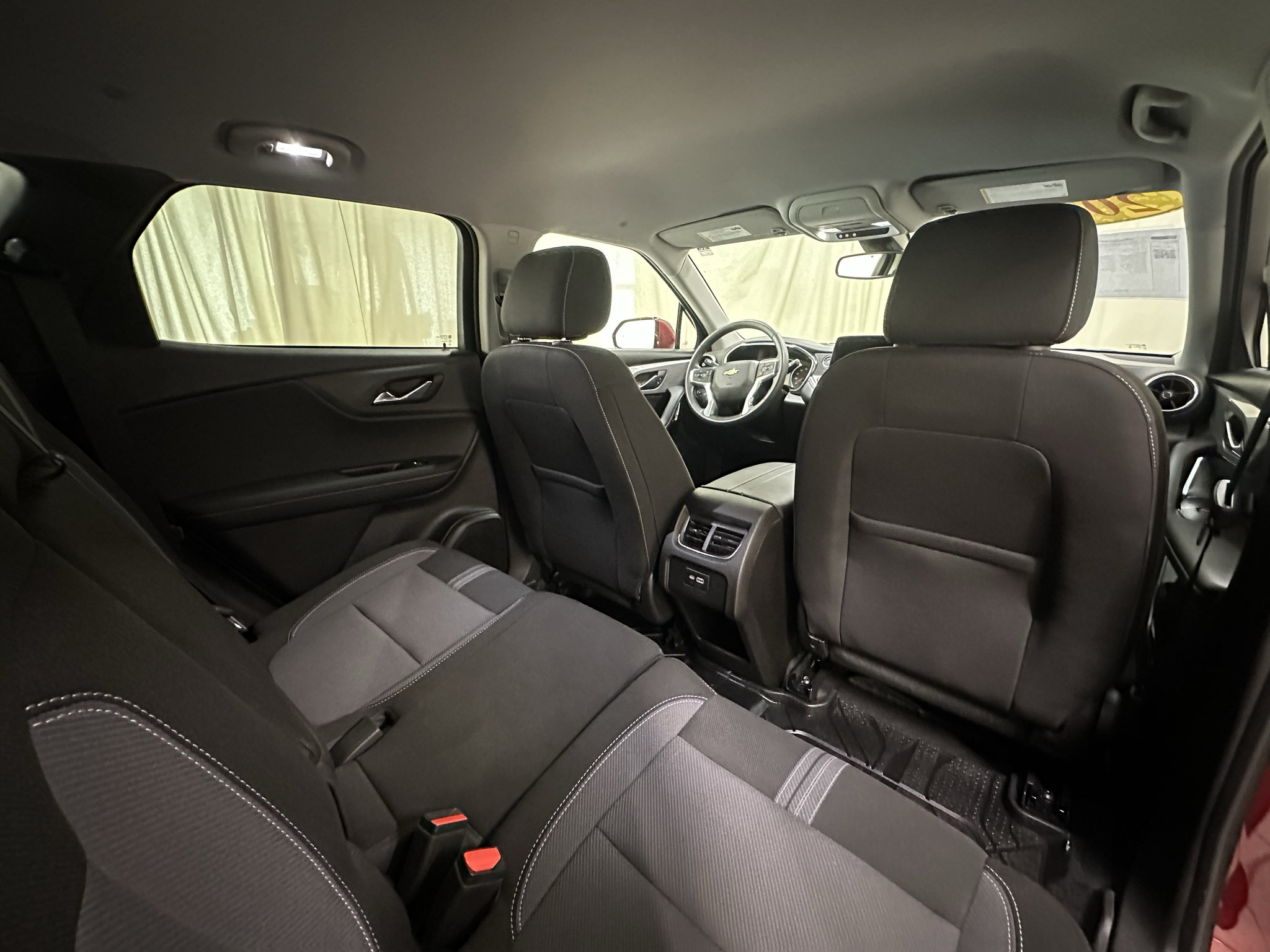 Used 2025 Chevrolet Blazer LT w/ Convenience Package FWD image 19