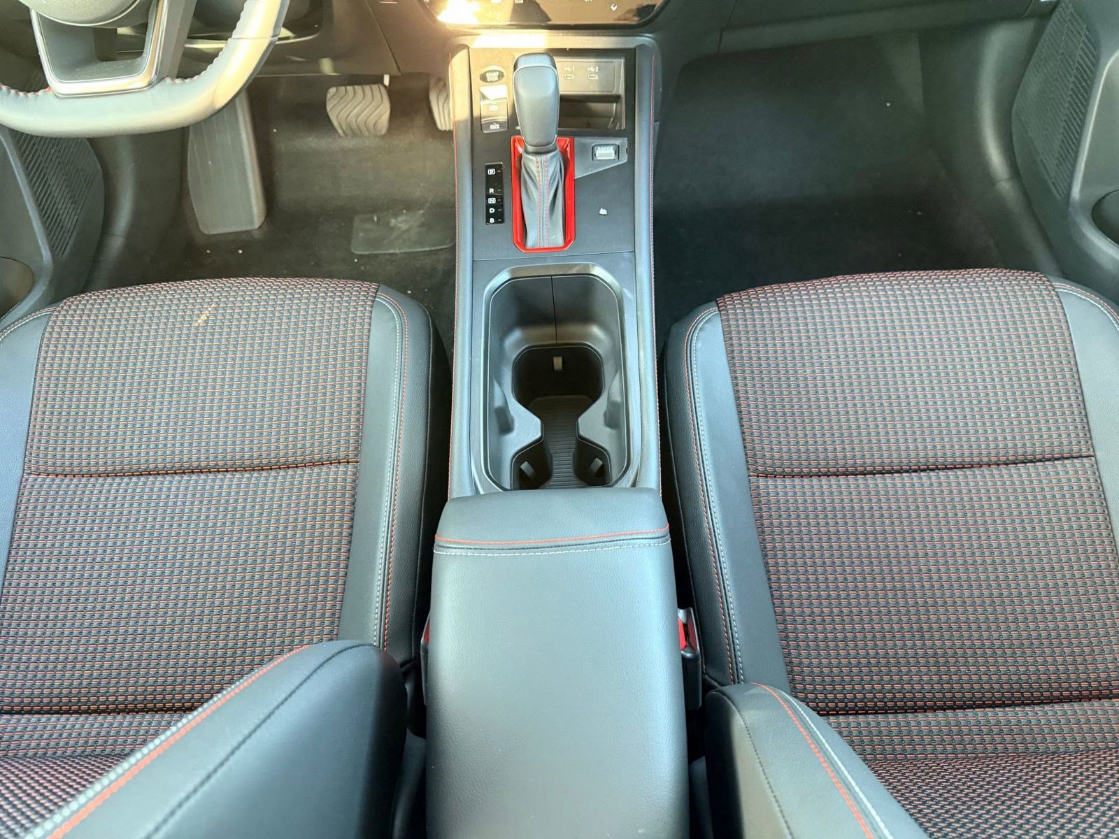 New 2026 Nissan Kicks SR w/ Cold Weather Package image 13