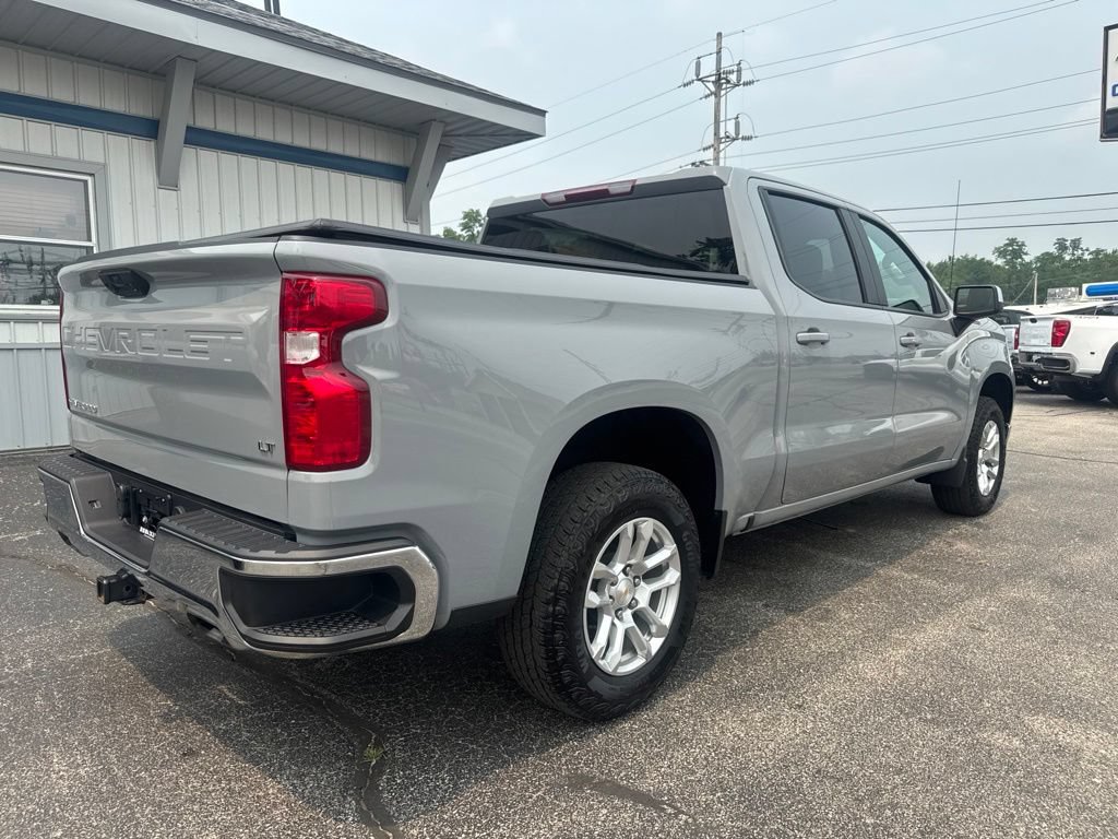 Used 2024 Chevrolet Silverado 1500 LT AWD/4WD image 7