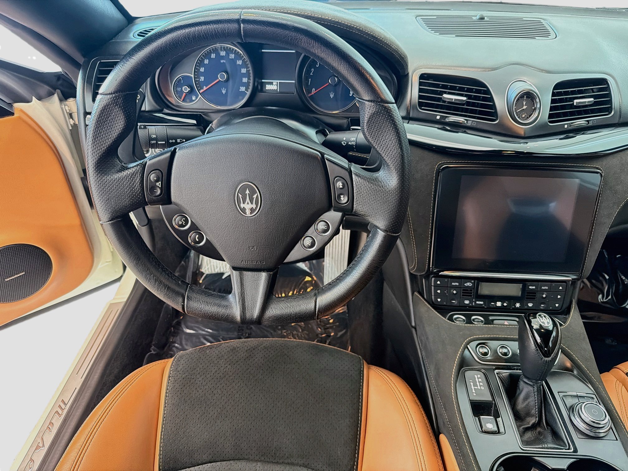 Used 2018 Maserati GranTurismo Sport RWD image 16
