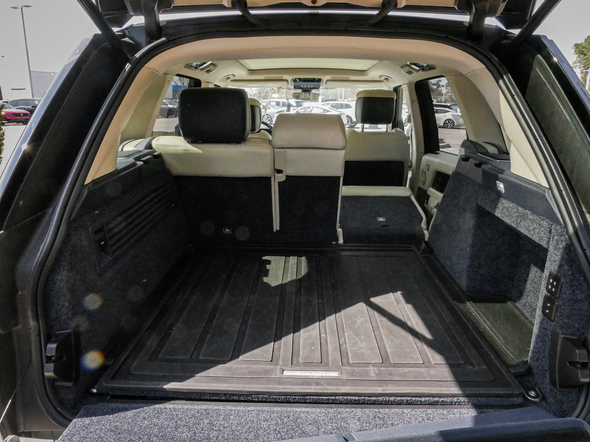 Used 2021 Land Rover Range Rover Westminster Edition image 31