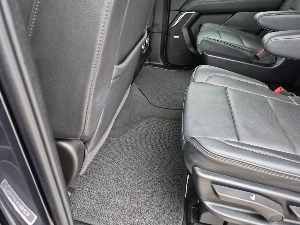 Certified 2025 GMC Yukon Denali RWD image 34