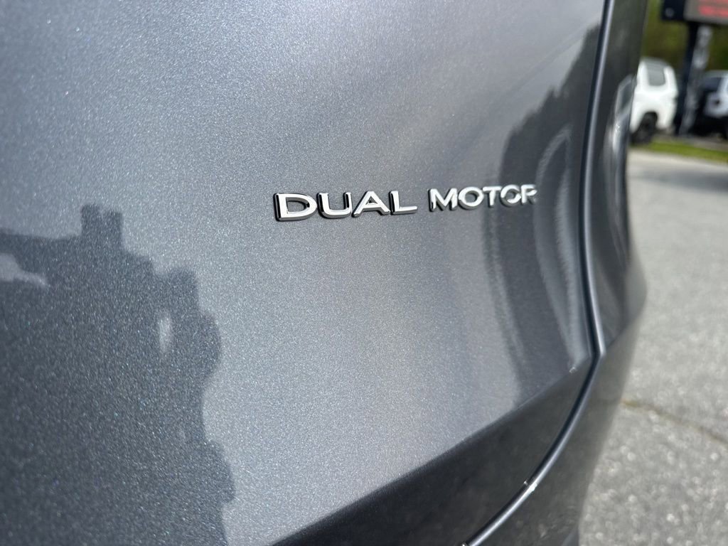 Used 2023 Tesla Model Y Long Range image 33