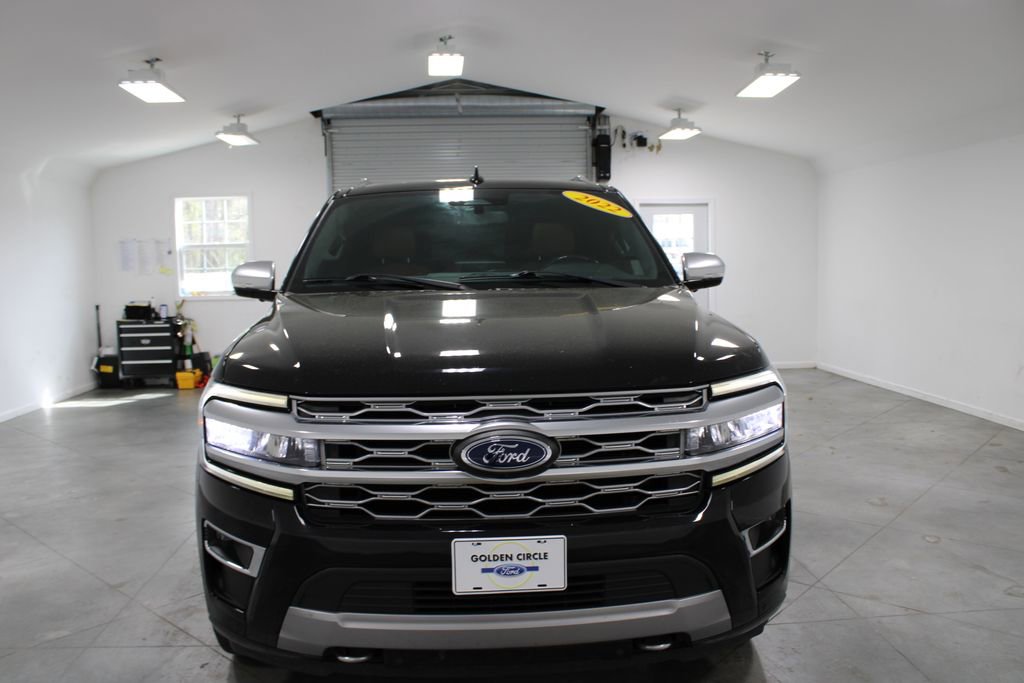 Used 2022 Ford Expedition Platinum AWD/4WD image 3