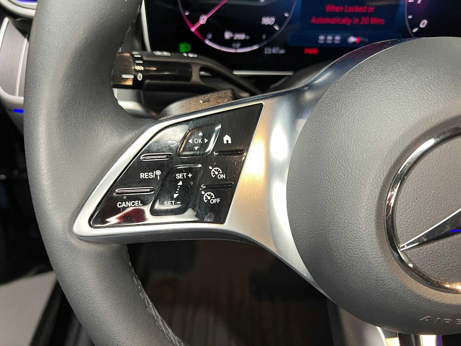 Certified 2025 Mercedes-Benz GLC 300 4MATIC image 29