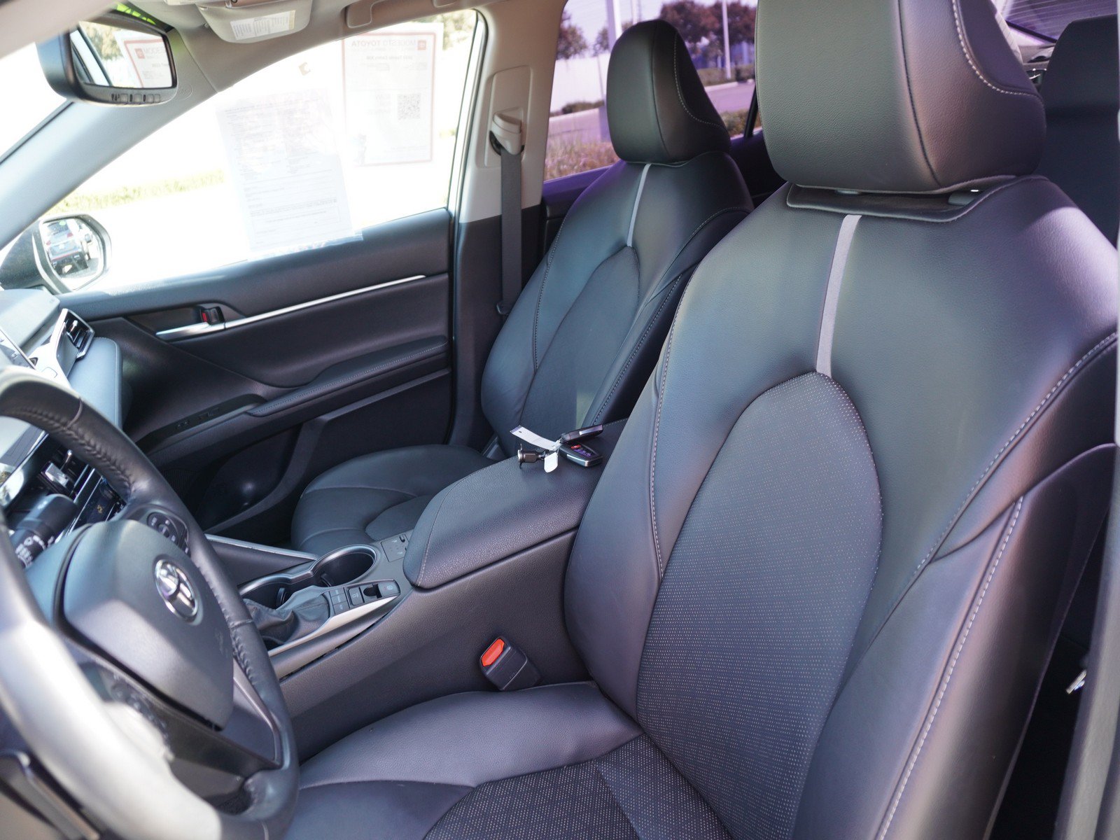 Used 2023 Toyota Camry XSE FWD image 21