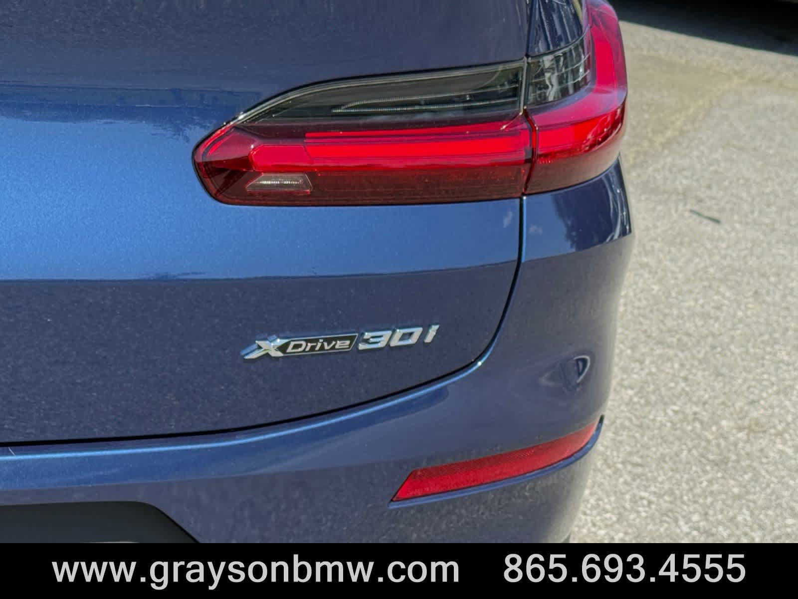 Used 2025 BMW X4 xDrive30i AWD/4WD image 11