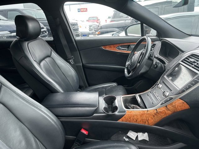 Used 2019 Lincoln Nautilus Reserve image 16