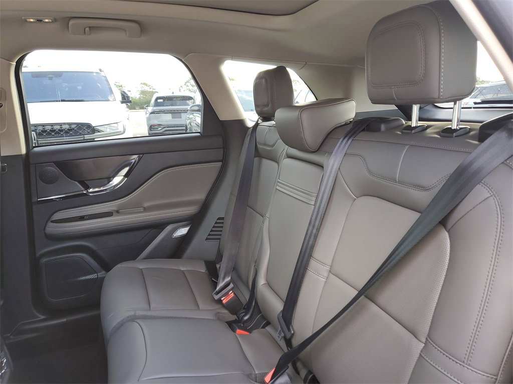 New 2026 Lincoln Corsair Reserve w/ Jet Appearance Package image 12