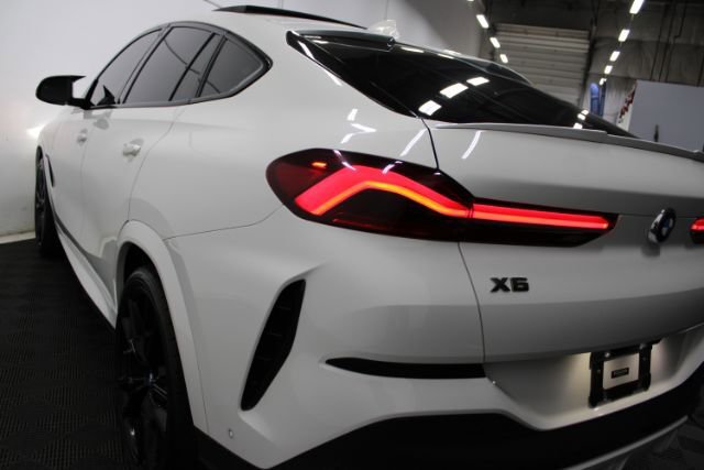 Used 2020 BMW X6 M50i AWD/4WD image 10