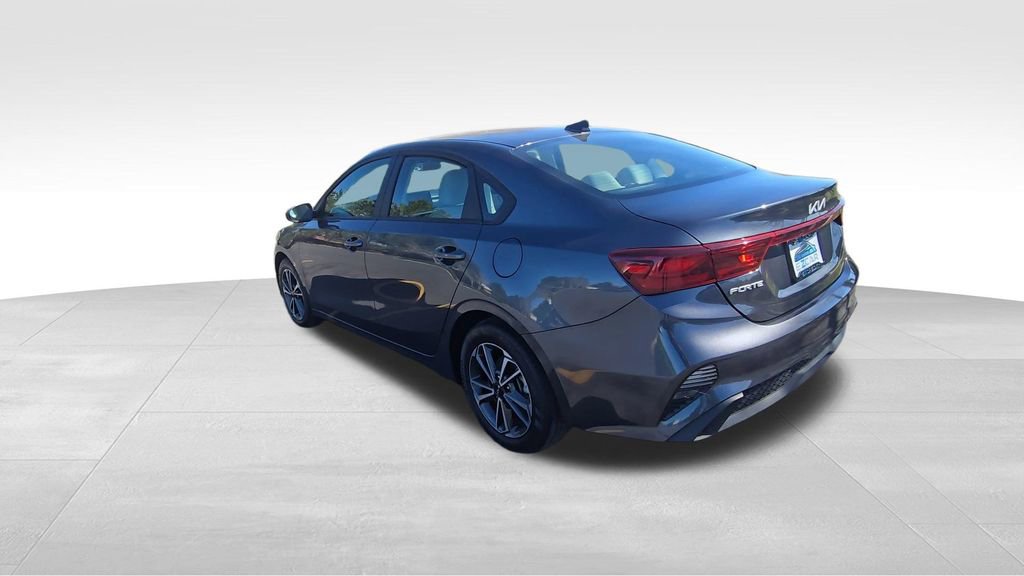 Used 2022 Kia Forte LXS image 7