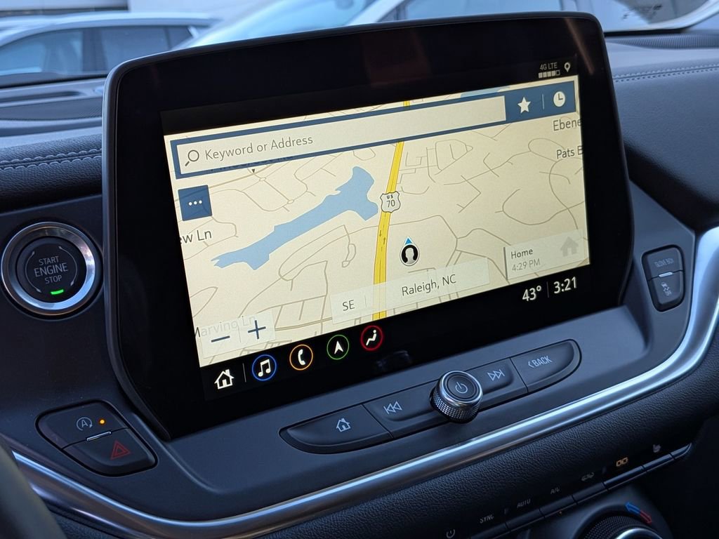 Used 2025 Chevrolet Blazer LT w/ Sound & Technology Package image 21